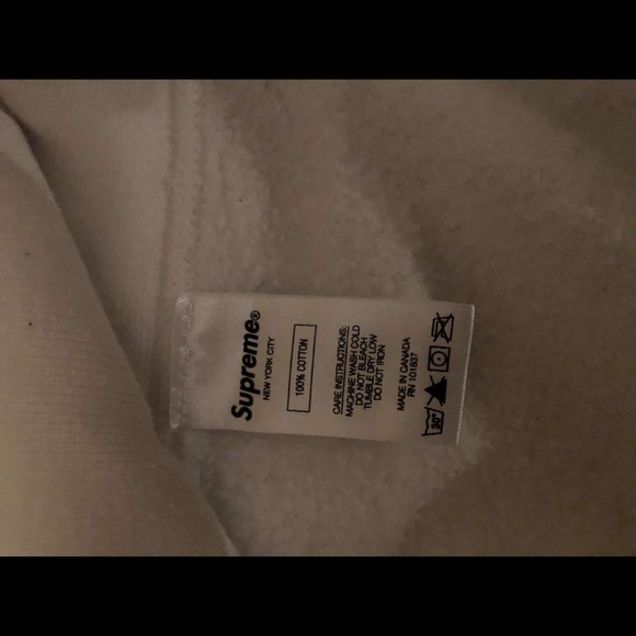 Supreme - Picture 6 of 8